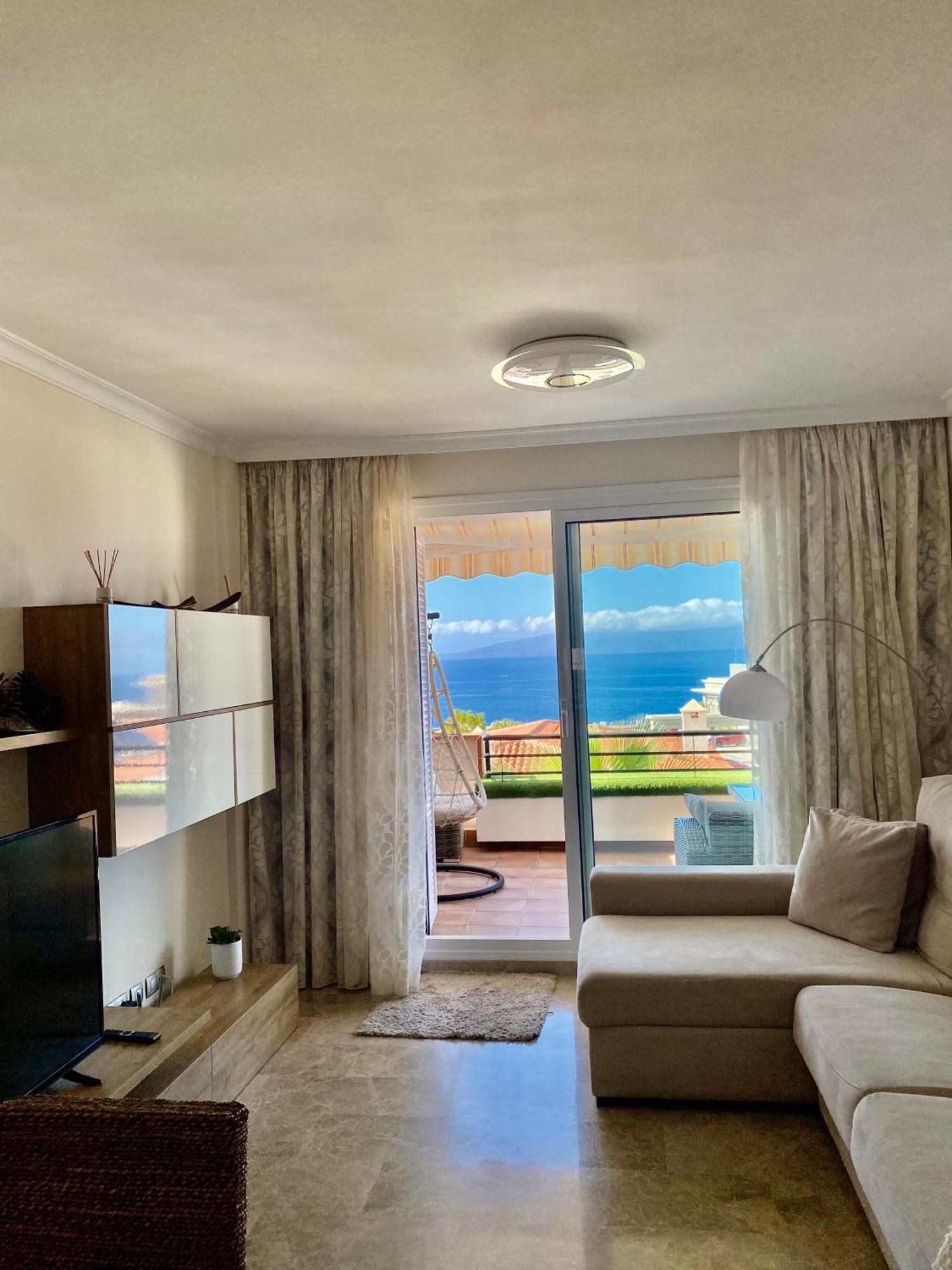 Apartment With Spectacular View In Puerto Santiago Puerto de Santiago  Buitenkant foto