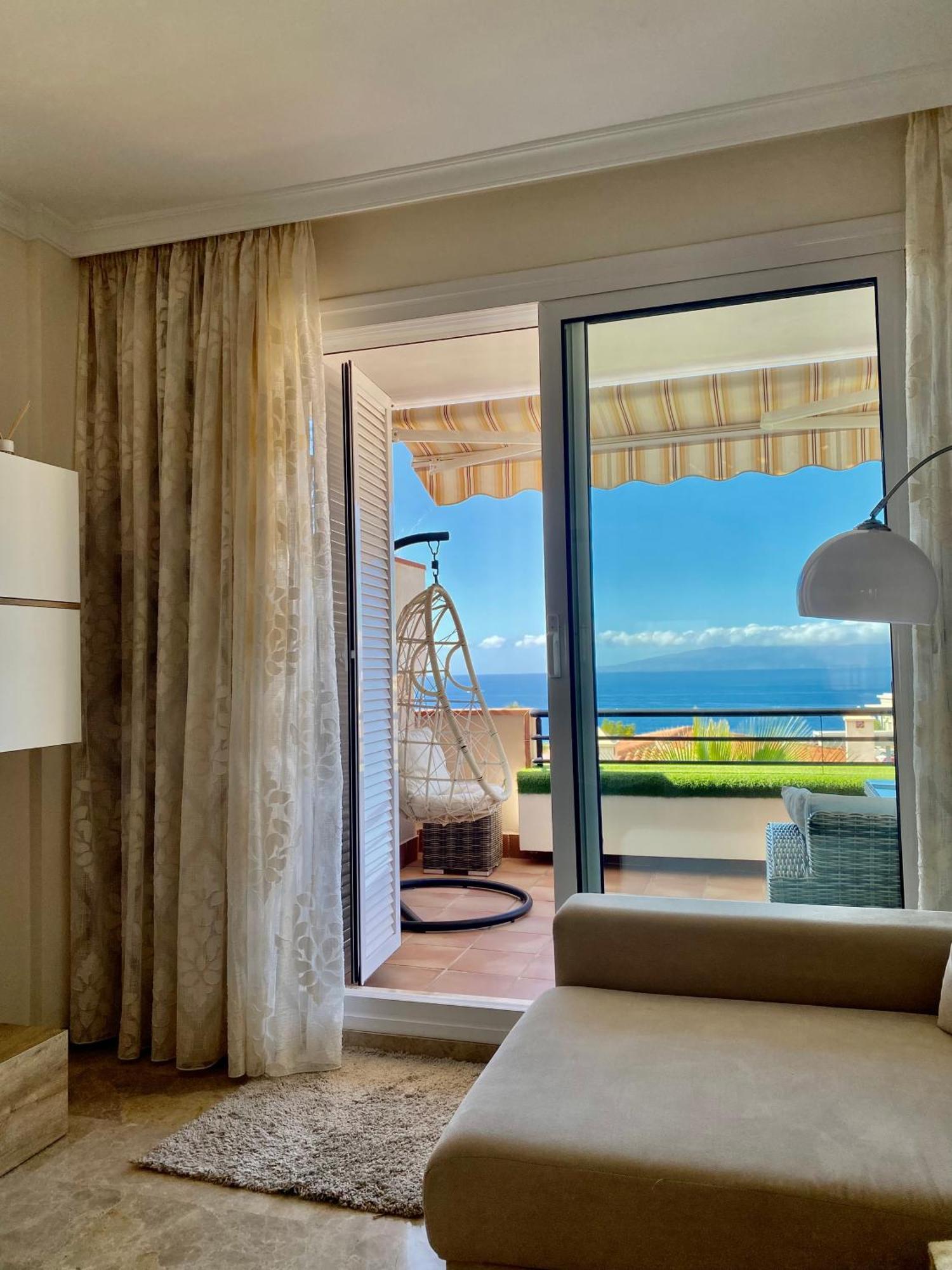 Apartment With Spectacular View In Puerto Santiago Puerto de Santiago  Buitenkant foto