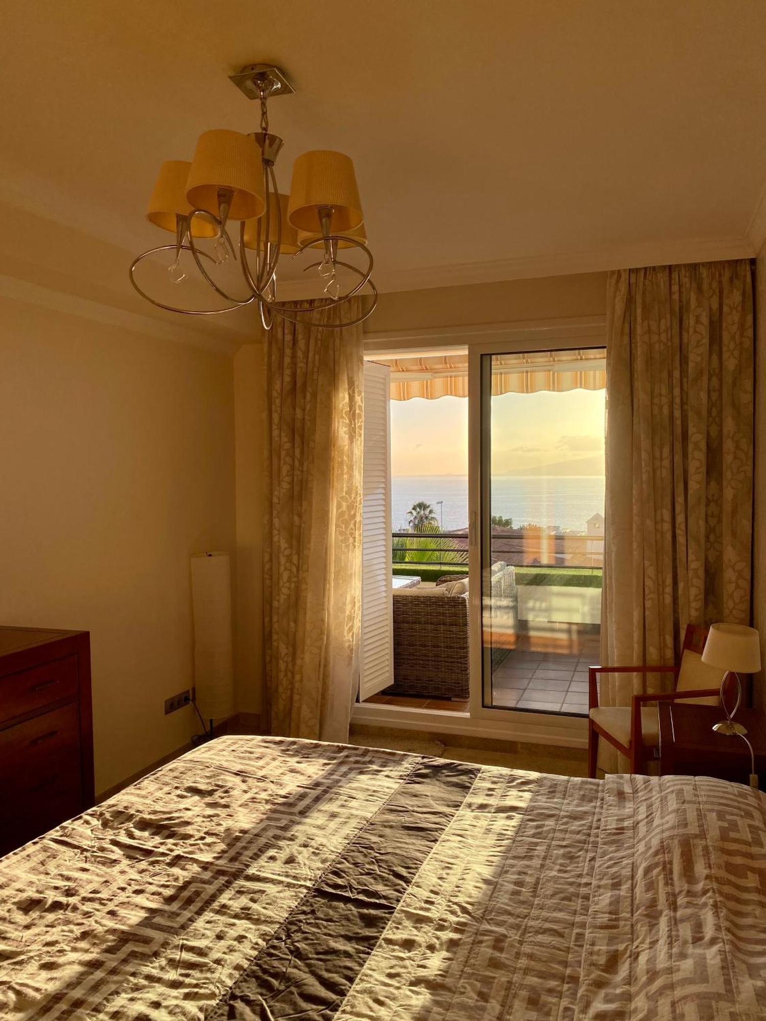Apartment With Spectacular View In Puerto Santiago Puerto de Santiago  Buitenkant foto