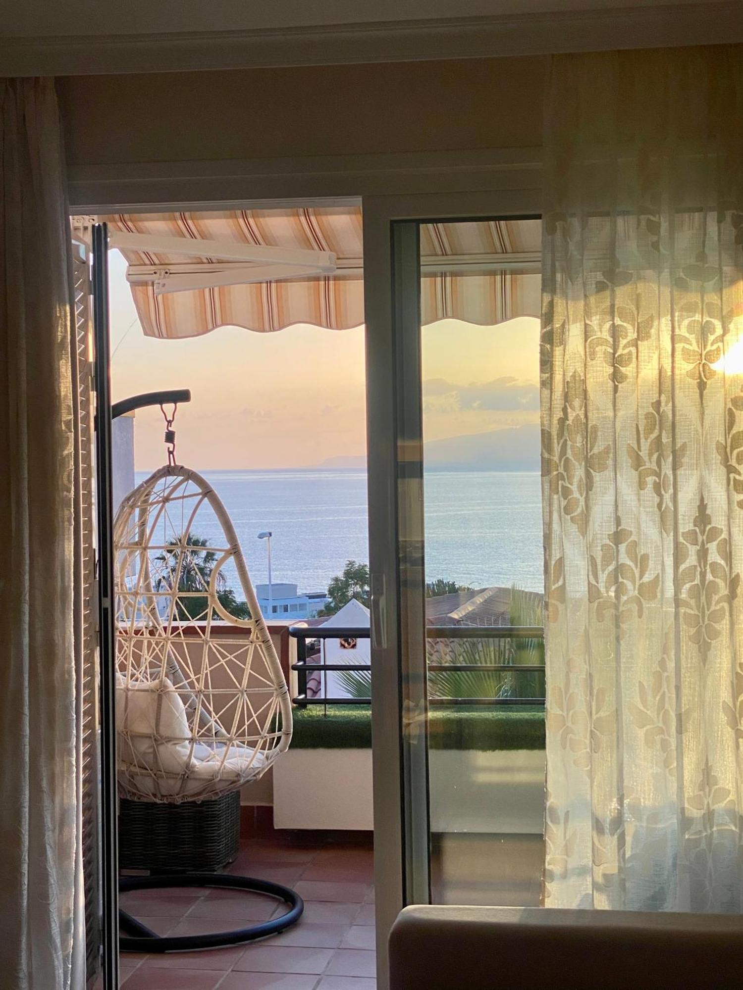 Apartment With Spectacular View In Puerto Santiago Puerto de Santiago  Buitenkant foto