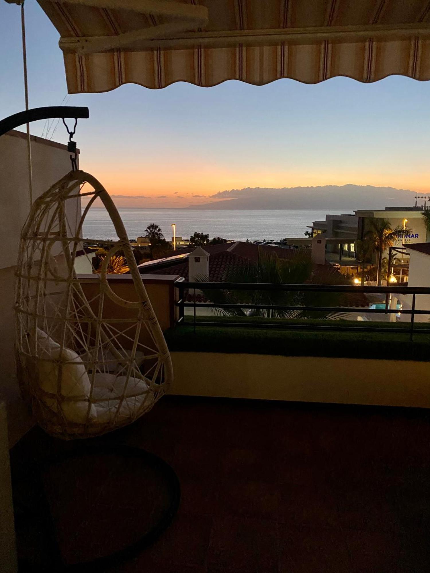 Apartment With Spectacular View In Puerto Santiago Puerto de Santiago  Buitenkant foto