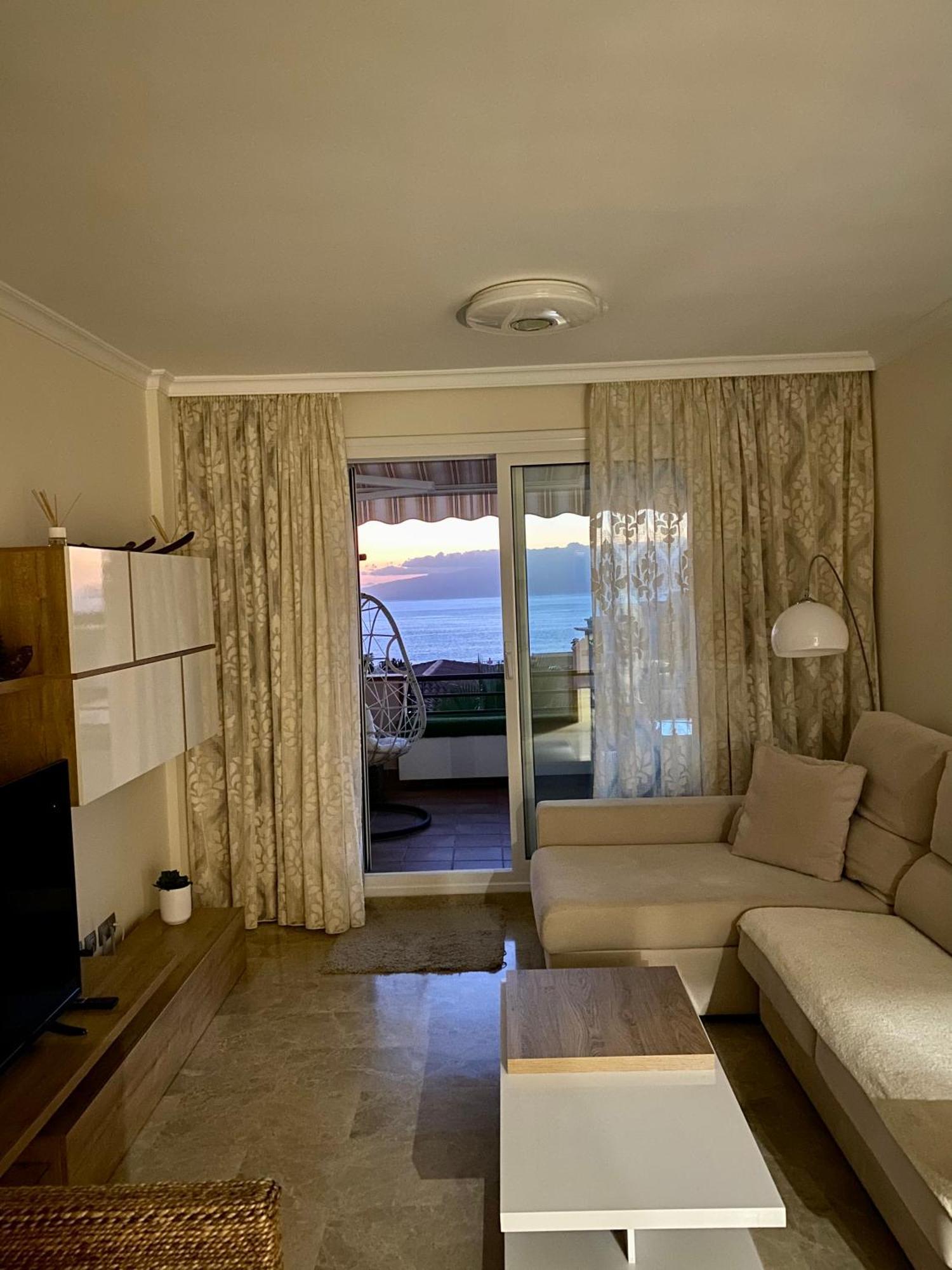 Apartment With Spectacular View In Puerto Santiago Puerto de Santiago  Buitenkant foto